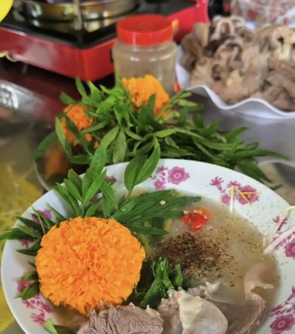 Cẩn thận với trend 'ăn hoa như ăn rau'