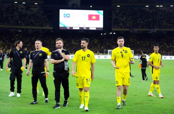 Đội tuyển Malaysia rớt sâu trên bảng xếp hạng FIFA trước trận tái đấu: Thua Việt Nam bao nhiêu bậc?