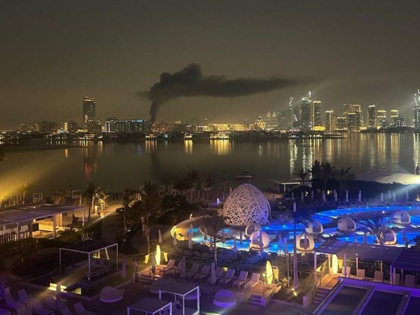 Du khách kể chuyện 'không thể nào quên' khi mắc kẹt ở Dubai vì bom đạn