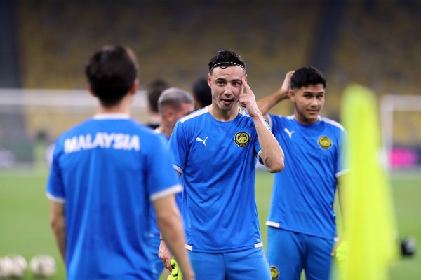 Dư luận Malaysia vẫn sục sôi vụ nhập tịch lậu, chỉ thẳng kẻ chủ mưu là tội phạm Dư luận Malaysia vẫn sục sôi vụ nhập tịch lậu, chỉ thẳng kẻ chủ mưu là tội phạm