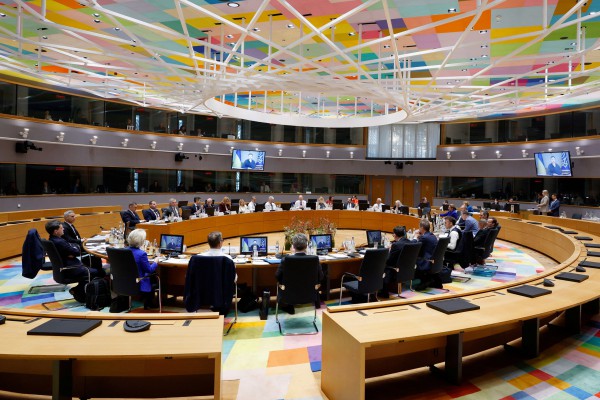 EU ra điều kiện thực thi ưu đãi thuế quan với Mỹ EU ra điều kiện thực thi ưu đãi thuế quan với Mỹ