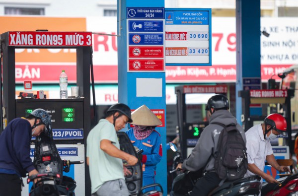 Giá xăng dầu hôm nay 31.3.2026: Xăng trong nước sẽ được điều chỉnh thế nào?