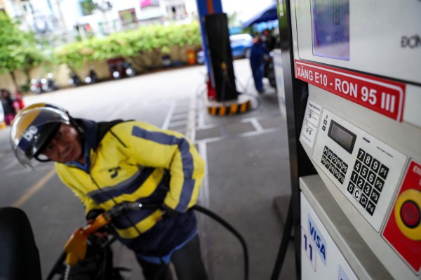 Giá xăng dầu hôm nay 5.3.2026: Thế giới tăng, trong nước chiều nay thế nào?