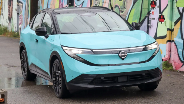 Giá xăng dầu liên tục biến động, lượng tìm kiếm xe điện gia tăng Giá xăng dầu liên tục biến động, lượng tìm kiếm xe điện gia tăng