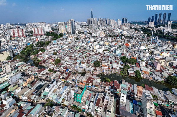 Giải tỏa rạch Xuyên Tâm 17.200 tỉ đồng: Người đi, người ở giữa cảnh ngổn ngang