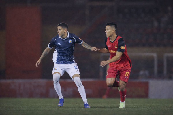 HLV Vũ Tiến Thành ra mắt chưa như ý