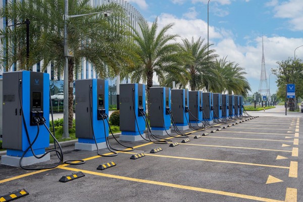 Hạ tầng trạm sạc trước cơ hội bứt tốc cùng làn sóng xe điện Hạ tầng trạm sạc trước cơ hội bứt tốc cùng làn sóng xe điện