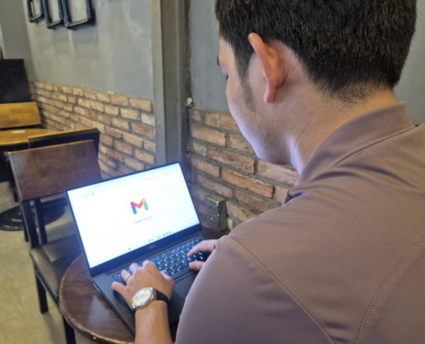 Làm sao để biết email, mật khẩu của mình có đang 'trôi nổi' trên 'chợ đen'?