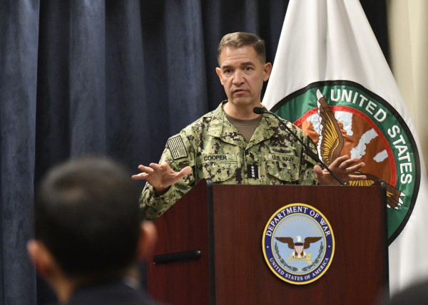 Mỹ nói đánh 10.000 mục tiêu, phá 2/3 năng lực sản xuất tên lửa, UAV Iran Mỹ nói đánh 10.000 mục tiêu, phá 2/3 năng lực sản xuất tên lửa, UAV Iran