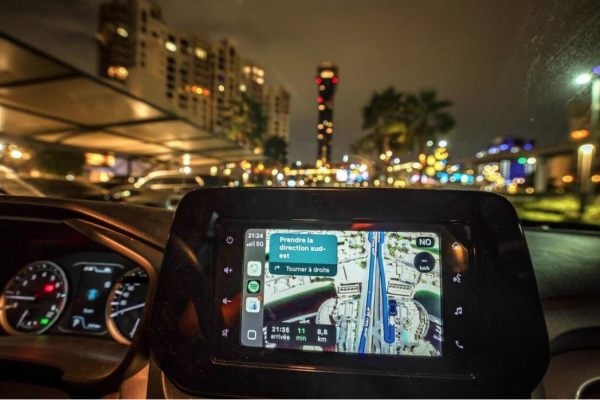 Nhiễu GPS vì xung đột Trung Đông: tàu bè 'trên cạn' còn xe cộ 'lội biển' Nhiễu GPS vì xung đột Trung Đông: tàu bè 'trên cạn' còn xe cộ 'lội biển'