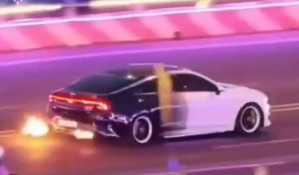 Ô tô phun lửa gây xôn xao ở Đắk Lắk