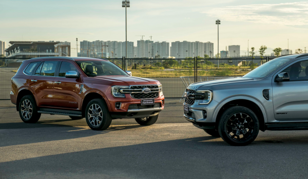 SUV bán chạy nhất của Ford tại Việt Nam dính lỗi phần mềm, triệu hồi 33 xe