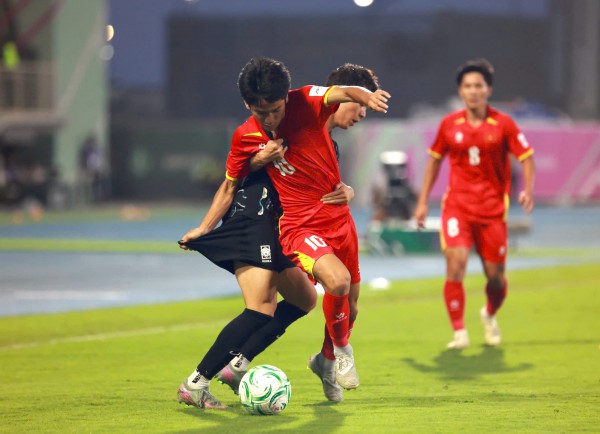 Thái Lan gọi ‘ngoại binh’ từ Nhật Bản, đội hình cực mạnh đấu U.23 Việt Nam tại giải Trung Quốc Thái Lan gọi ‘ngoại binh’ từ Nhật Bản, đội hình cực mạnh đấu U.23 Việt Nam tại giải Trung Quốc