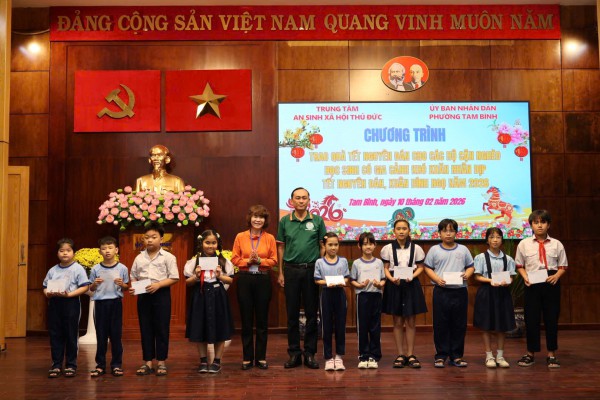 'Thủ Đức nghĩa tình': Hơn 3,9 tỉ đồng chăm lo tết cho người yếu thế 'Thủ Đức nghĩa tình': Hơn 3,9 tỉ đồng chăm lo tết cho người yếu thế