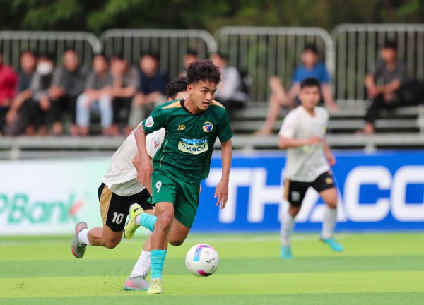 Tiền đạo của đội bóng sông Hàn: Từng mất ngủ vì lỡ hẹn vô địch, quyết đòi nợ Tiền đạo của đội bóng sông Hàn: Từng mất ngủ vì lỡ hẹn vô địch, quyết đòi nợ