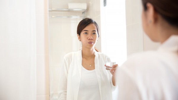 Trào lưu ngậm dầu dừa phủ sóng mạng xã hội, bạn đã cập nhật chưa? Trào lưu ngậm dầu dừa phủ sóng mạng xã hội, bạn đã cập nhật chưa?