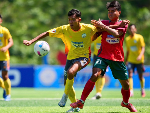 Trường ĐH Công nghệ Đồng Nai 'lĩnh ấn tiên phong' vào tứ kết: Bước ngoặt thẻ đỏ