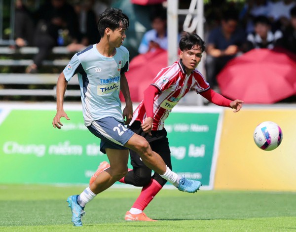 Ước mơ thành sự thật với tuyển thủ U.23 Lào