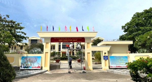 Vì sao lãnh đạo đặc khu Phú Quý đề xuất tăng phụ cấp?