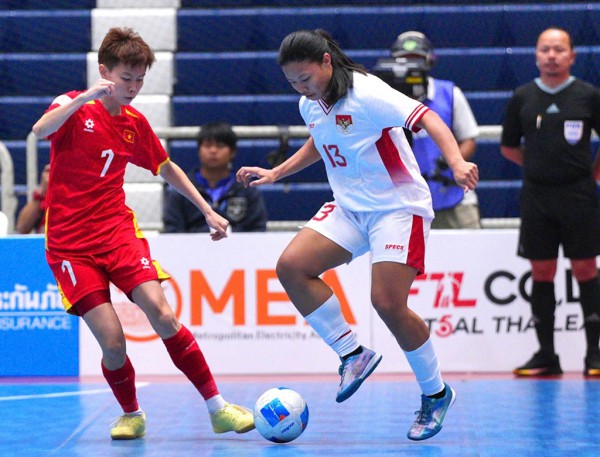 Việt Nam giành HCĐ futsal nữ Đông Nam Á Việt Nam giành HCĐ futsal nữ Đông Nam Á