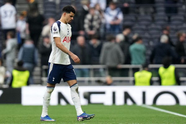 Vực thẳm đang đợi Tottenham