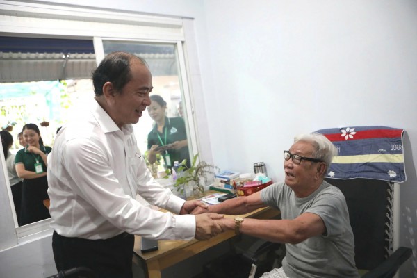 Xây dựng hệ sinh thái chăm sóc người cao tuổi toàn diện, bền vững