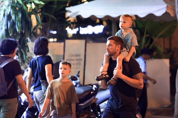 'ADN mở' TP.HCM: Ai trao 'tấm vé đổi đời' cho người nhập cư? 'ADN mở' TP.HCM: Ai trao 'tấm vé đổi đời' cho người nhập cư?