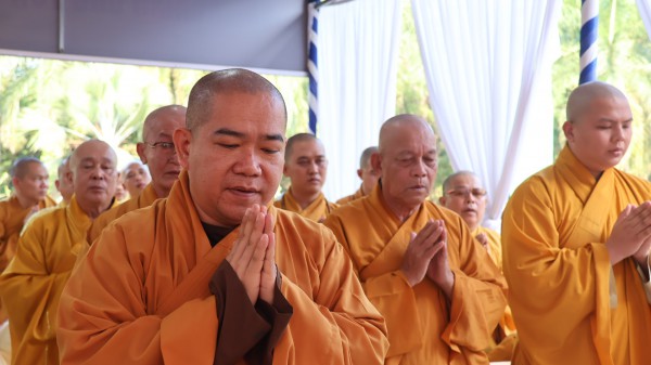 Hơn 3.000 người dân TP.HCM tham gia đại lễ cầu siêu, cầu an tiết thanh minh