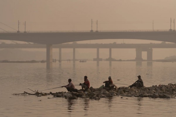 Bên trong thành phố ô nhiễm nhất thế giới, nơi hít thở cũng khó khăn Bên trong thành phố ô nhiễm nhất thế giới, nơi hít thở cũng khó khăn