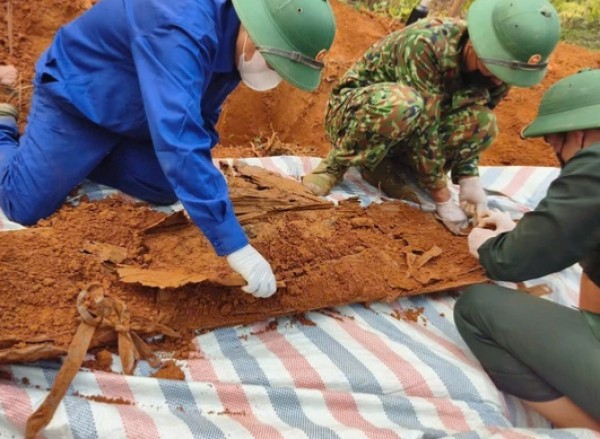 Quảng Trị: Phát hiện thêm hài cốt liệt sĩ kèm di vật  ở khe núi Cha Lỳ