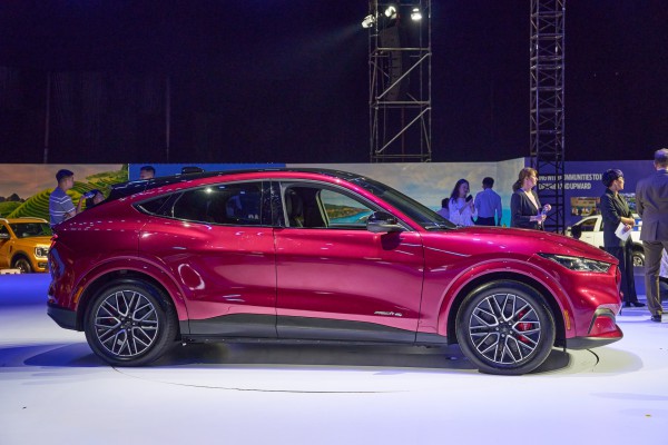 Xe điện duy nhất của Ford tại Việt Nam giảm giá 900 triệu đồng