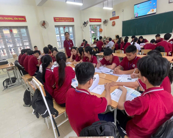 Tranh cãi việc nhà trường yêu cầu học sinh phải quay video tự học mỗi ngày? Tranh cãi việc nhà trường yêu cầu học sinh phải quay video tự học mỗi ngày?