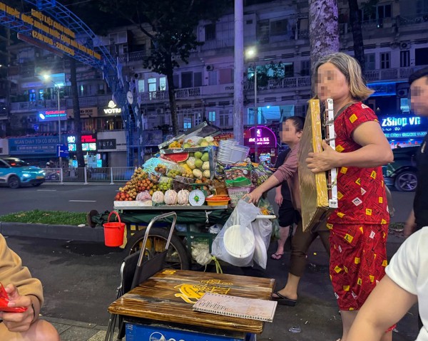 Du khách vẫn khổ vì ăn xin, hàng rong