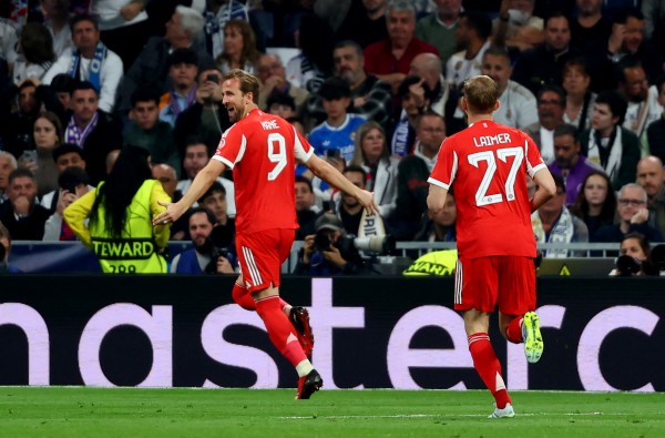 Bayern Munich hạ đẹp Real Madrid nhờ khoảnh khắc 'thảm họa' của Vinicius, Arsenal thắng phút 90+1 Bayern Munich hạ đẹp Real Madrid nhờ khoảnh khắc 'thảm họa' của Vinicius, Arsenal thắng phút 90+1