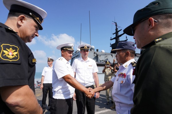 Hai tàu chiến Hạm đội Thái Bình Dương của Nga cập cảng Sihanoukville ở Campuchia