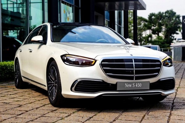 Thị trường ô tô lại đua giá, nhiều mẫu giảm đến cả tỉ đồng Thị trường ô tô lại đua giá, nhiều mẫu giảm đến cả tỉ đồng