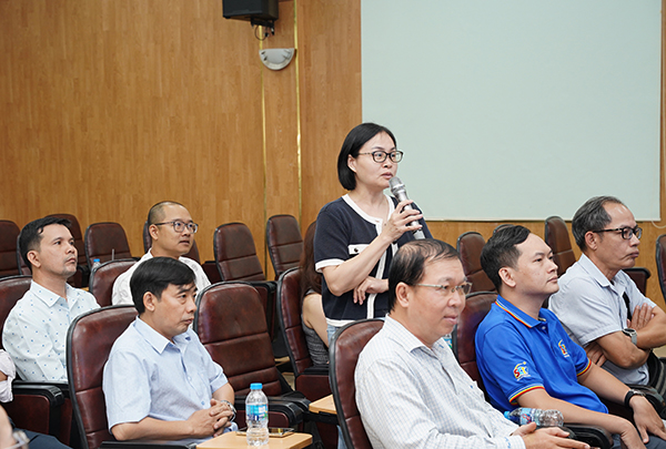 tan-tong-giam-doc-luong-quoc-huy-lam-viec-voi-cac-don-vi-quyet-tam-tai-sinh-sctv-trong-giai-doan-moi