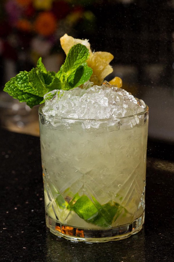 Ông Tây mở nhà hàng Việt 'view triệu đô' ở TP.HCM, 95% khách là người nước ngoài