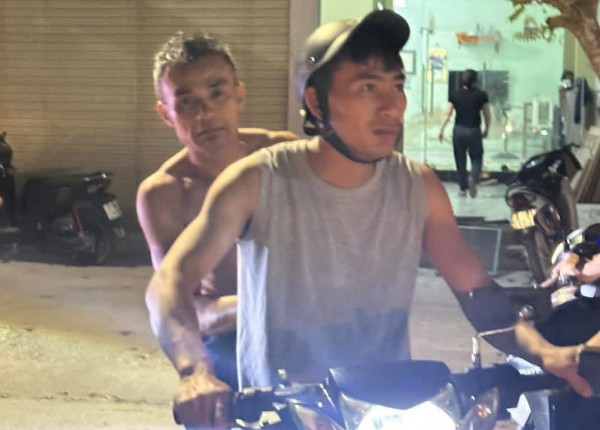 Lao xuống sông Lam cứu sống 2 mẹ con nhảy cầu