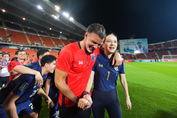 Thái Lan chốt xong kế hoạch nóng cho AFF Cup, Madam Pang tiết lộ suýt từ chức vì...