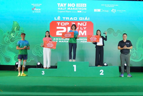 Nguyễn Thị Oanh và Nguyễn Trung Cường xuất sắc giành chức vô địch giải bán marathon Tây Hồ Nguyễn Thị Oanh và Nguyễn Trung Cường xuất sắc giành chức vô địch giải bán marathon Tây Hồ