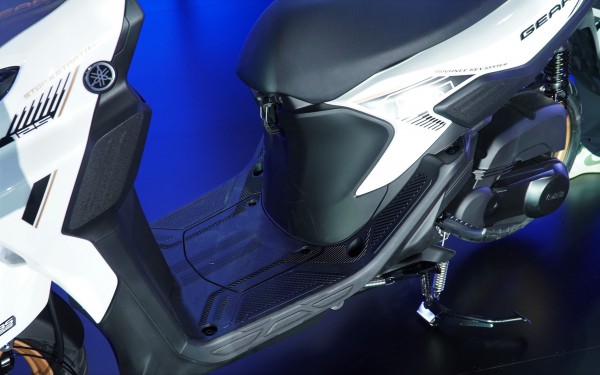 Yamaha Gear 125 Hybrid có gì đấu với 'vua doanh số' Honda Vision? Yamaha Gear 125 Hybrid có gì đấu với 'vua doanh số' Honda Vision?