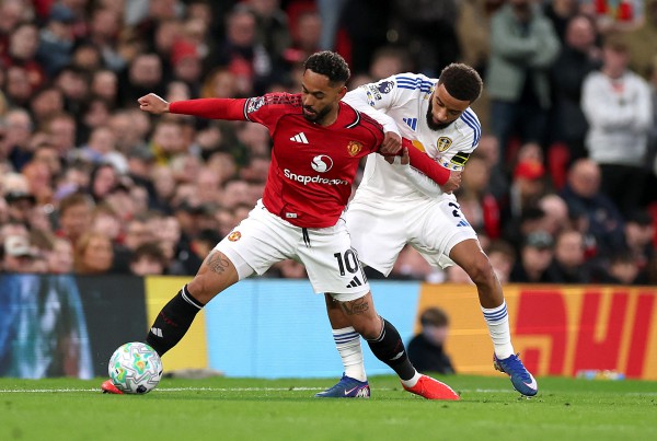 HLV Carrick thay đổi khó hiểu vì mất trò cưng, M.U thua sốc Leeds trên sân nhà