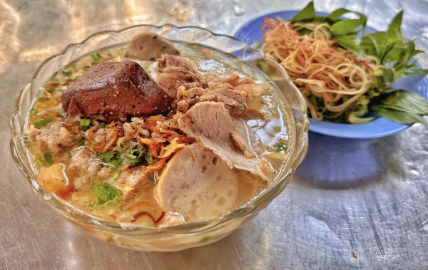 Quán ăn bình dân nổi tiếng The Lunch Lady sau biến cố gia đình: Giờ ra sao?