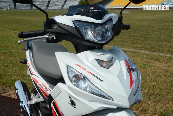 Giá bán cao hơn SH 125i, xe máy số Honda Dash 125 có gì hút khách Việt?