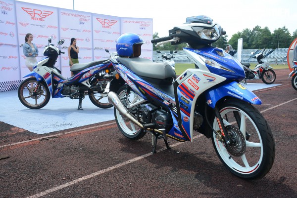 Giá bán cao hơn SH 125i, xe máy số Honda Dash 125 có gì hút khách Việt?