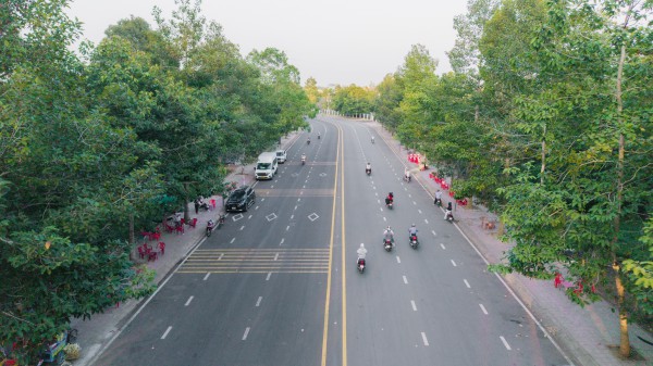 Bánh cốm ống của người Khmer: Món ăn tỏa khói nghi ngút bên ao Bà Om