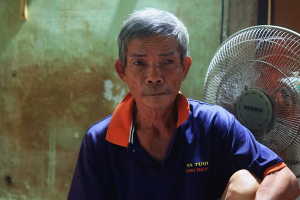 'Xóm vé số xứ Nẫu' ở TP.HCM: Nhận gần 100 triệu đồng, nhiều người bật khóc