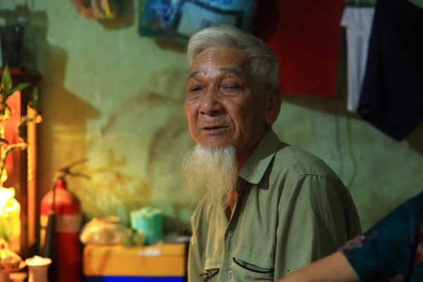 'Xóm vé số xứ Nẫu' ở TP.HCM: Nhận gần 100 triệu đồng, nhiều người bật khóc