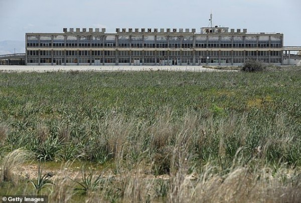 Bên trong những sân bay 'rùng rợn' nhất thế giới